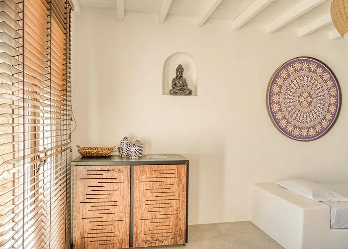 Отель Santa Maria Elia (Mykonos)