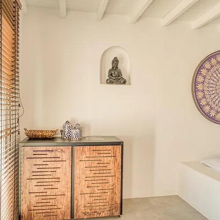 Отель Santa Maria Elia (Mykonos)